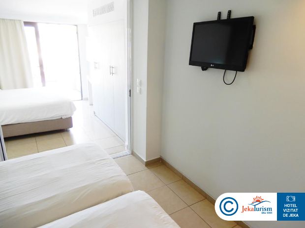 Poze Admiral Tsilivi 7