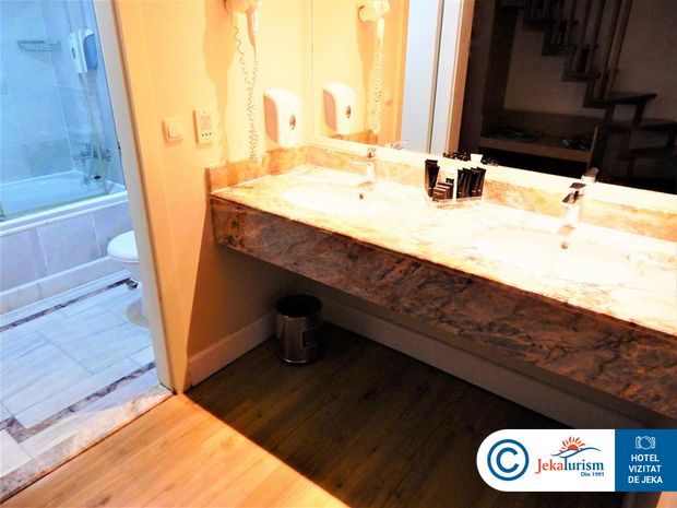 Poze Dobedan World Palace 10