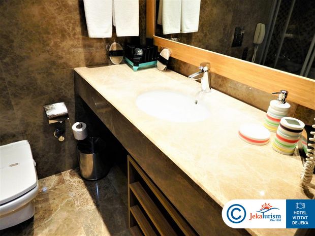 Poze Dobedan World Palace 14