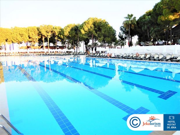 Poze Dobedan World Palace 16