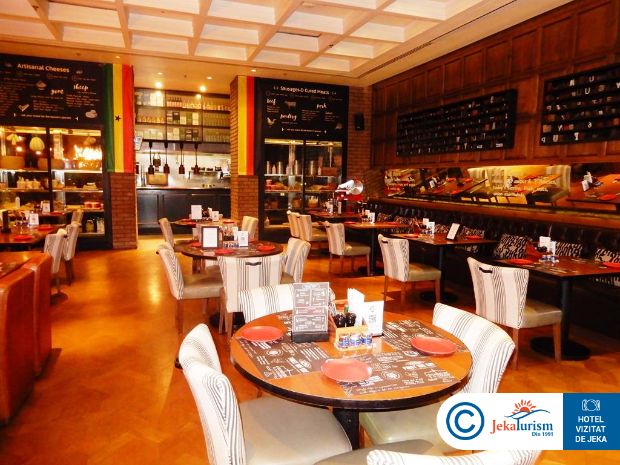 Poze Amwaj Rotana Jumeirah Beach Emiratele Arabe