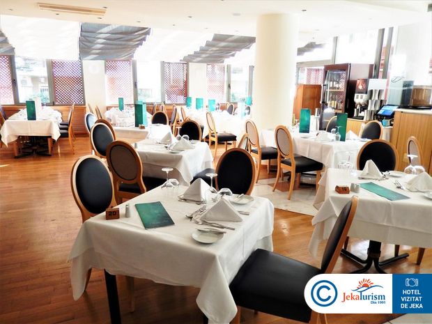 Poze Aquila Porto Rethymno Grecia