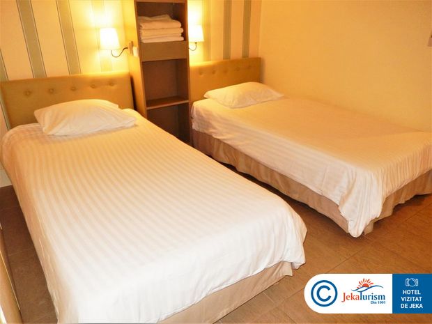 Poze Aquila Rithymna Beach 15