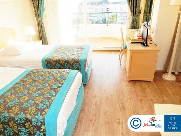 Poze Aska Just In Beach 8