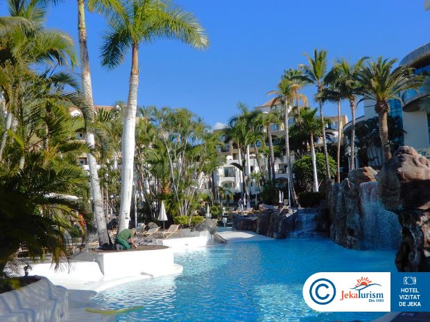 Poze Adrian Jardines De Nivaria 9