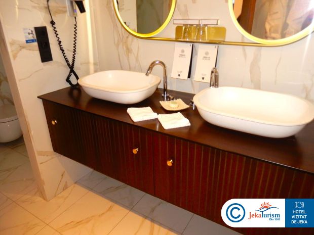 Poze Adrian Jardines De Nivaria Spania