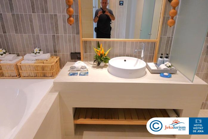 Poze Apsara Beachfront Resort & Villa 17