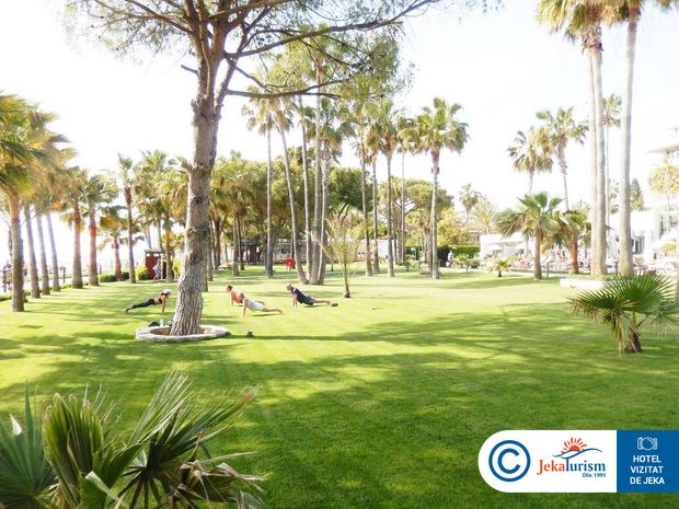 Poze Acanthus & Cennet Barut Collection 11