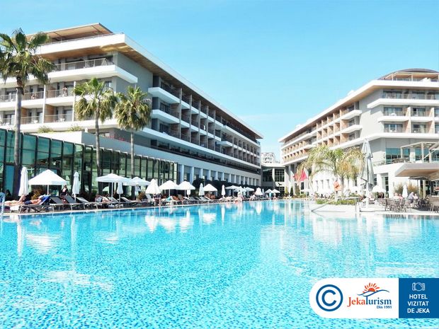 Poze Acanthus & Cennet Barut Collection Side