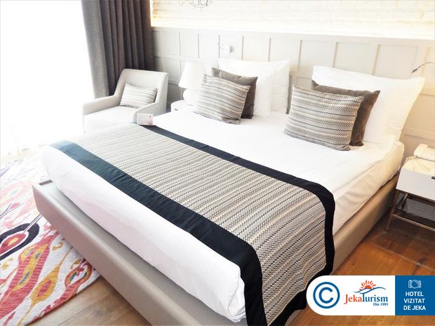 Poze Acanthus & Cennet Barut Collection Turcia