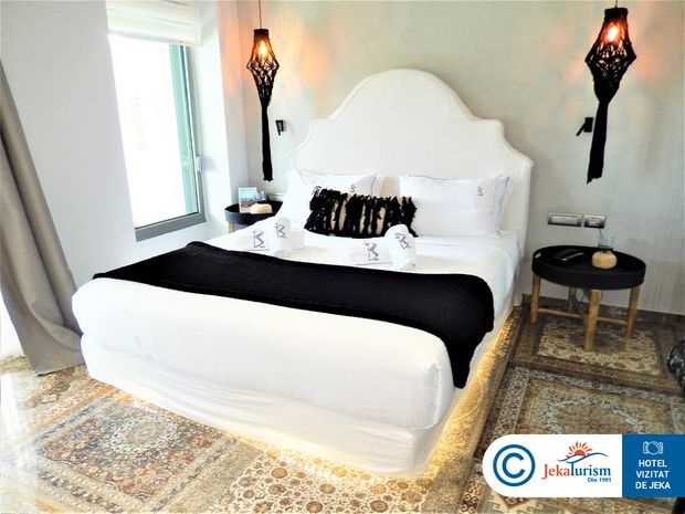 Poze Blue Carpet Luxury Suites 11