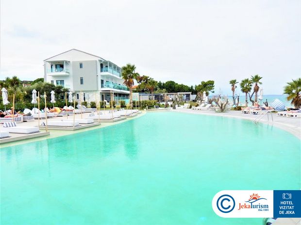 Poze Blue Carpet Luxury Suites 21