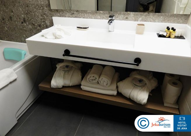 Poze Blue Dolphin 16