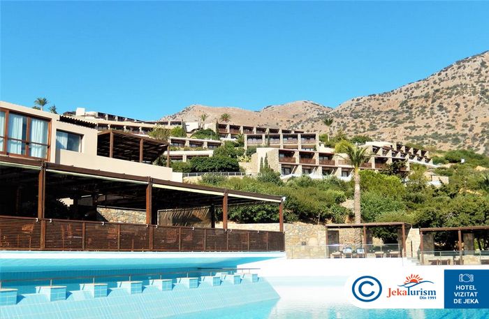 Poze Phāea Blue Creta