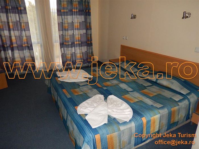 Poze Blue Sky Bulgaria