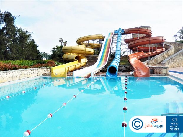 Poze Blue Waters Club And Resort 19