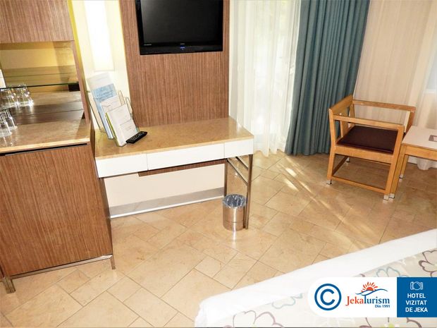 Poze Blue Waters Club And Resort 7