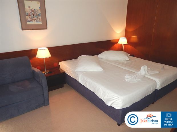 Poze Bluesun Maestral 8