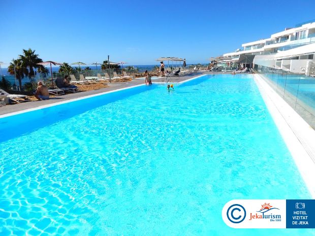 Poze Baobab Suites 9