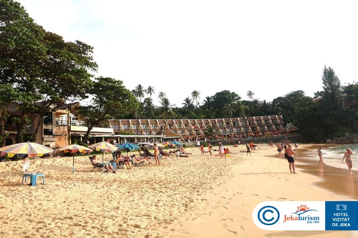 Poze Beyond Resort Karon 12