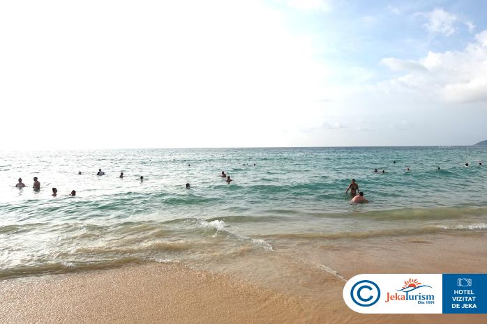 Poze Beyond Resort Karon 14