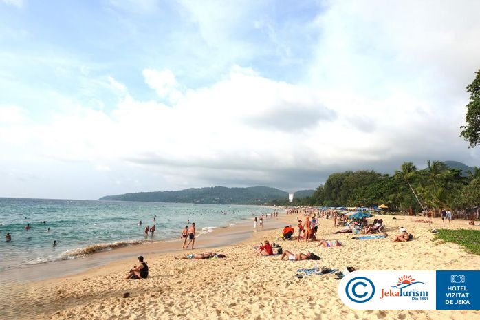 Poze Beyond Resort Karon 16