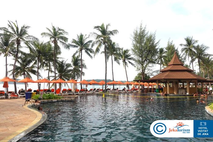 Poze Beyond Resort Kata 8