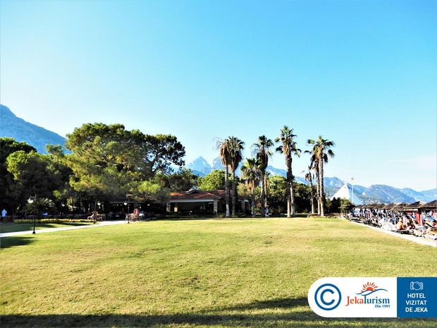 Poze Champion Holiday Village 16