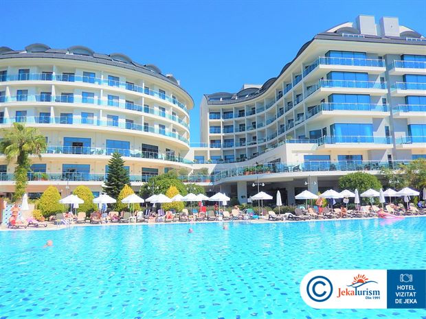 Poze Commodore Elite Suites & Spa 6