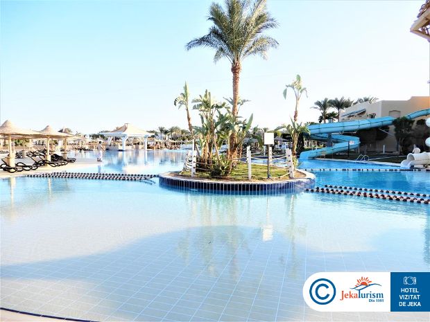 Poze Coral Sea Holiday Resort & Aqua Park 10