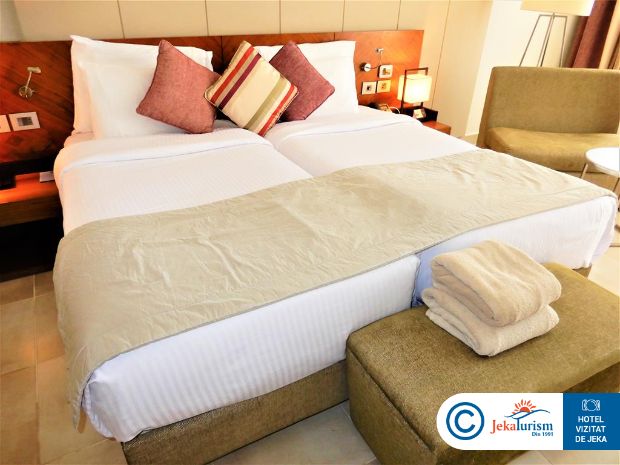 Poze Coral Sea Imperial 8