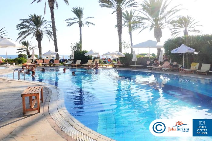 Poze Constantinou Bros Athena Beach 8