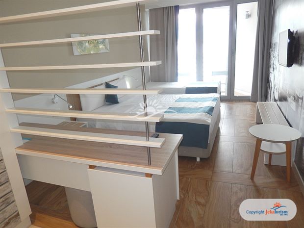 Poze Carine Delfin 7