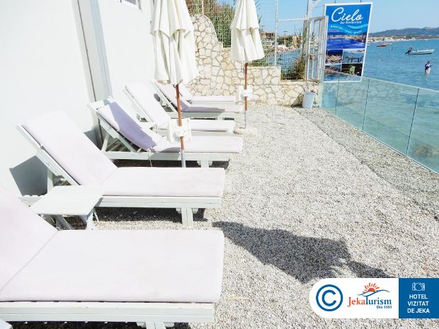 Poze Denise Beach 19