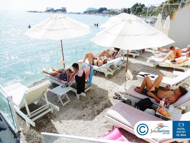 Poze Denise Beach 20