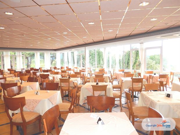 Poze Divani Corfu Palace 10