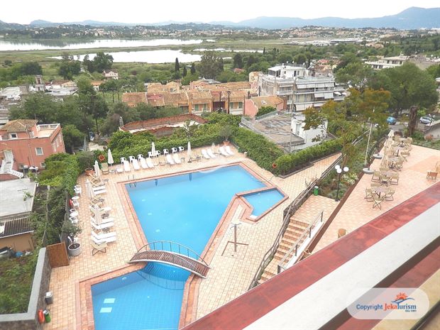 Poze Divani Corfu Palace 11