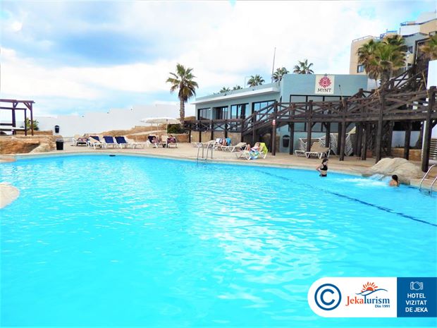 Poze Doubletree By Hilton Malta 10