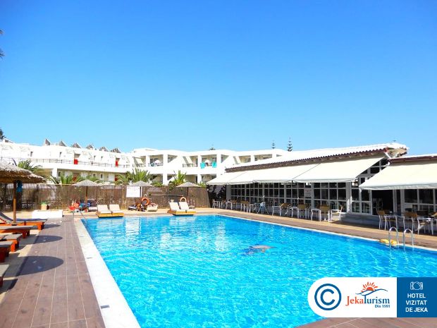 Poze Delfina Tropic Beach 9