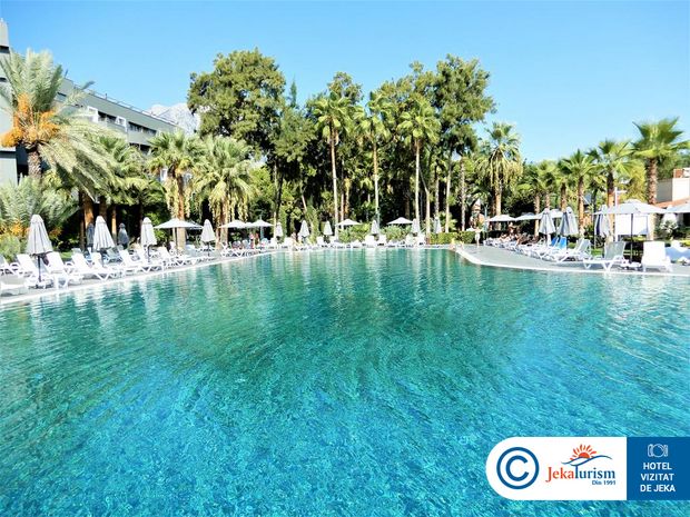 Poze Movenpick Resort 9