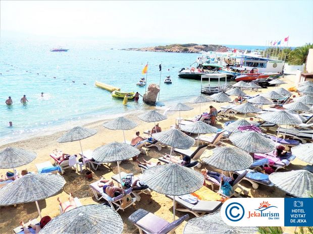 Poze The Grand Blue Sky International 12