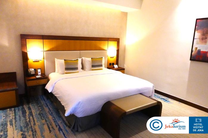 Poze Golden Tulip Media 13