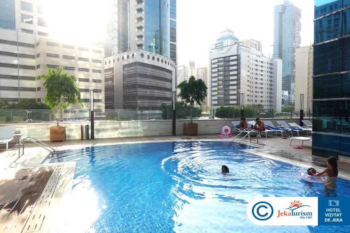 Poze Golden Tulip Media 18