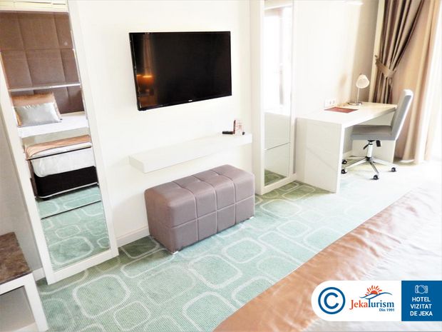 Poze Horus Paradise 8