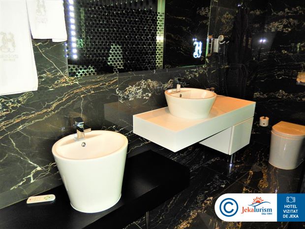 Poze Hugo‘S Boutique 10