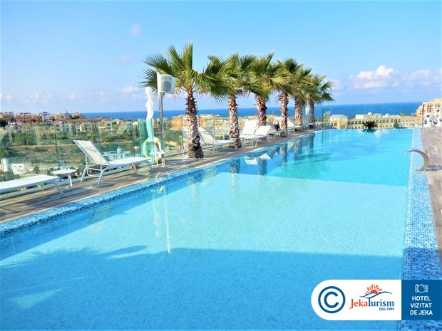 Poze Hugo‘S Boutique 12