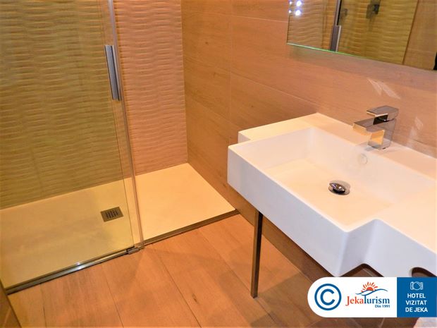 Poze Hugo‘S Boutique Malta