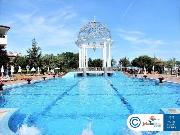 Poze Helena Sands 13