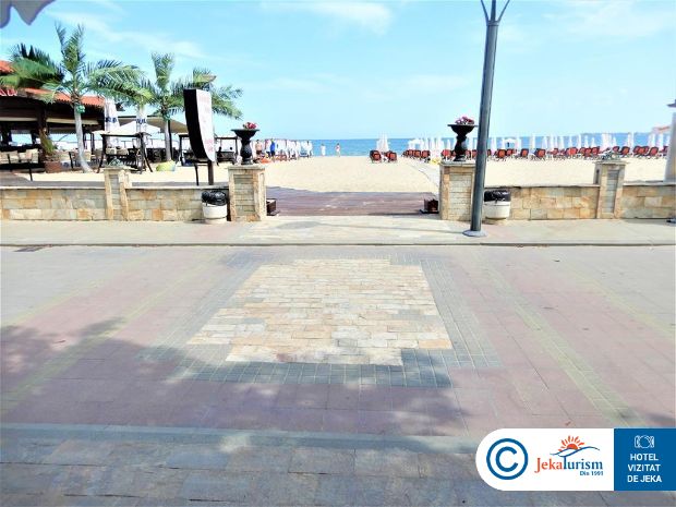 Poze Helena Sands 14