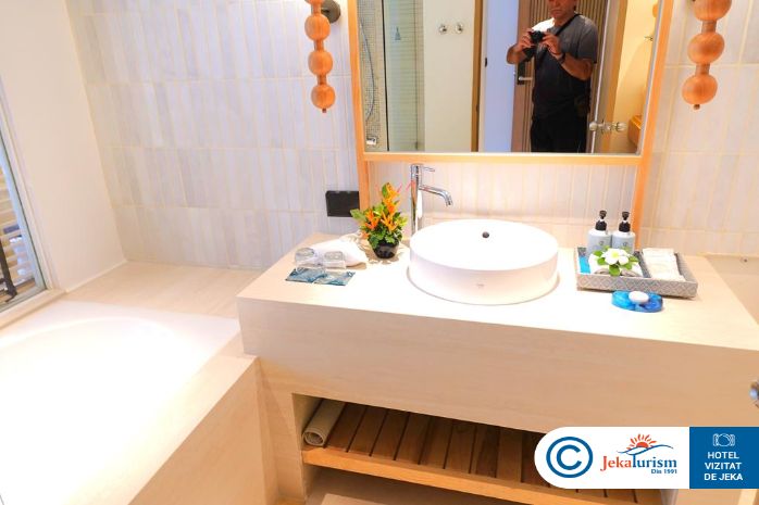 Poze Hotel Apsara Beachfront Resort & Villa Khao Lak Thailanda